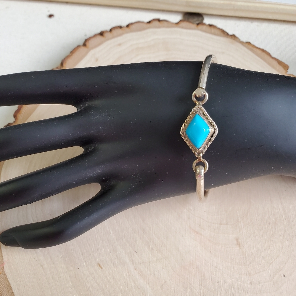 The Desert Jewel: Sterling Silver 925 and Turquoise Bangle Bracelet